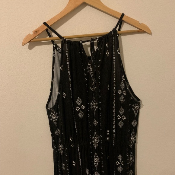 Black and White Maxi Dress - Picture 3 of 4